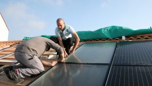 Installation d'un système hybride thermique à air/photovol